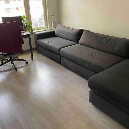 Private Double Bed Room Only With Balcony In Apartment Rotterdam Extérieur photo